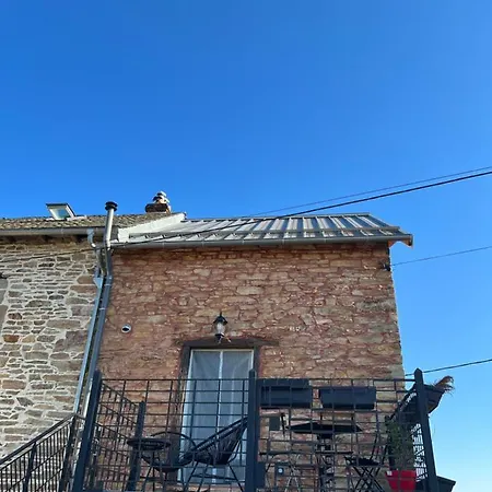 Tout Au Bout Du Chemin Réquista Esterno foto